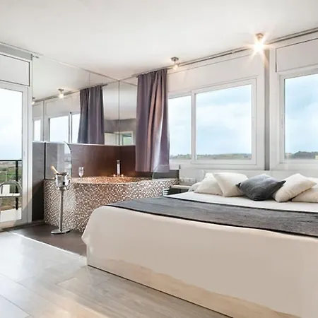 Hotel H 3*