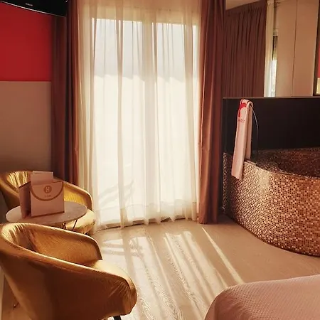 Hotel H 3*